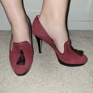New Vince Camuto suede heels size 6
